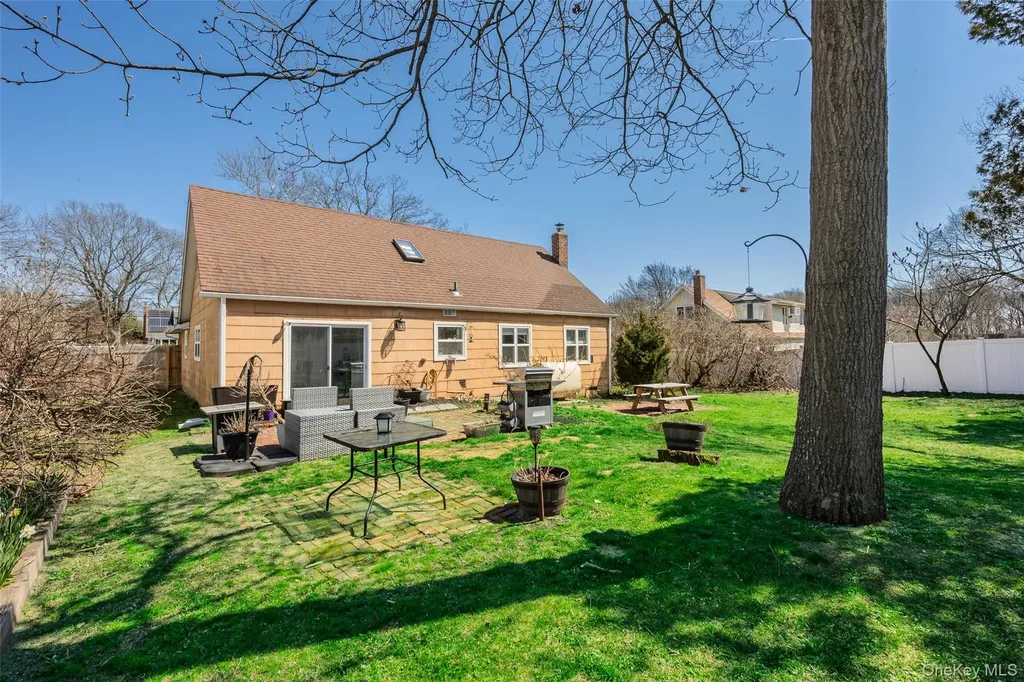 26 Allegheny Drive E Farmingville NY 11738