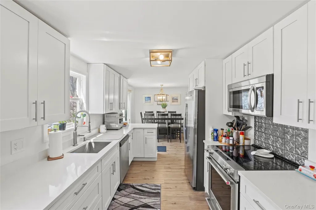 26 Allegheny Drive E Farmingville NY 11738