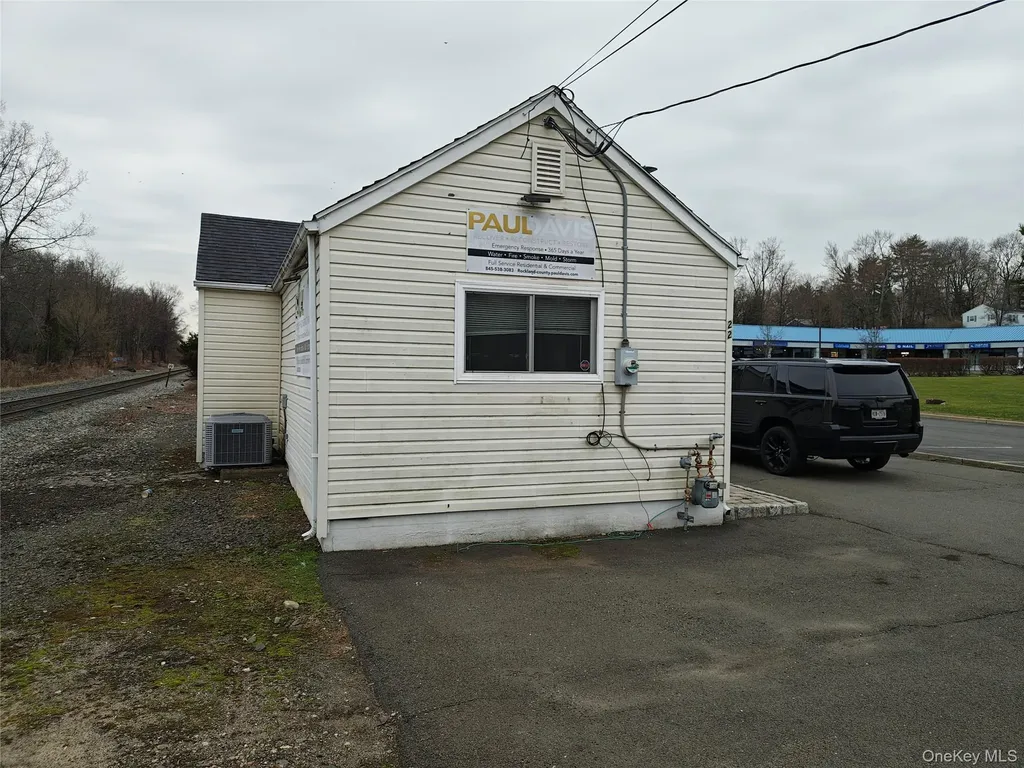 225 E Erie Street Blauvelt NY 10913