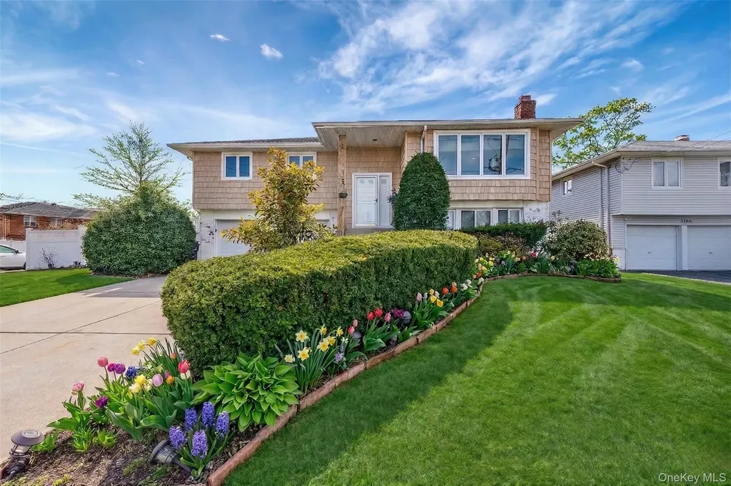 2175 Legion Street Bellmore NY 11710