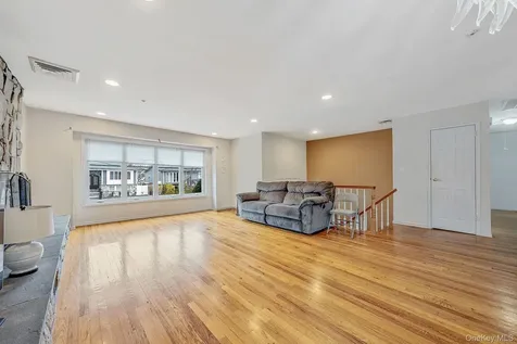 2175 Legion Street Bellmore NY 11710