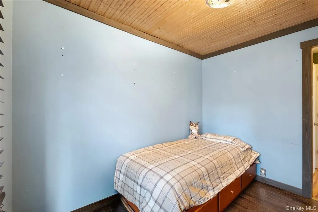 45 Laurel Road Lake Peekskill NY 10537