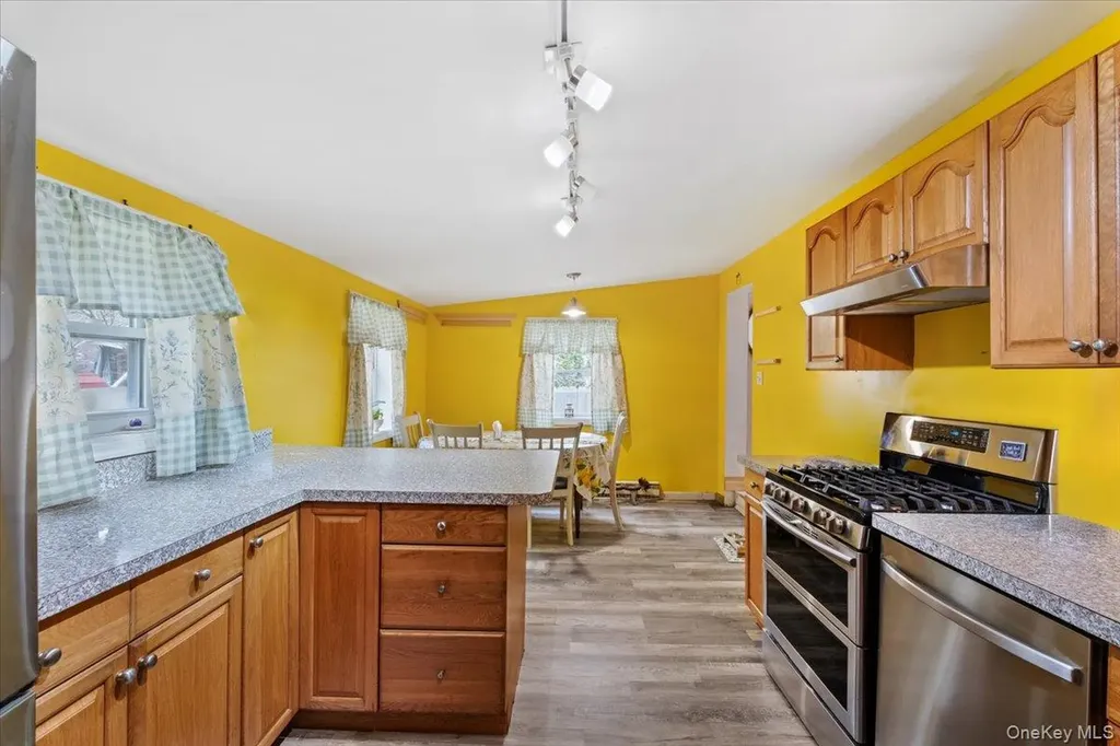 45 Laurel Road Lake Peekskill NY 10537
