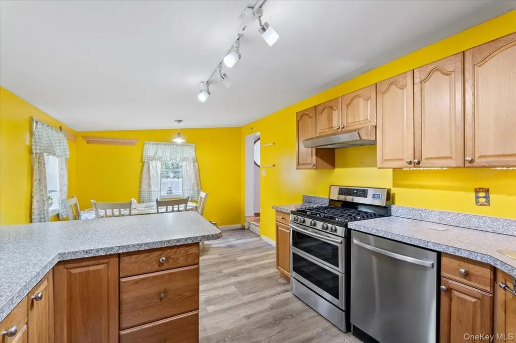45 Laurel Road Lake Peekskill NY 10537