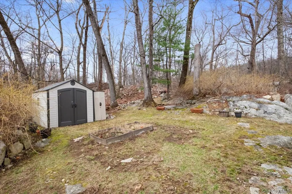 45 Laurel Road Lake Peekskill NY 10537