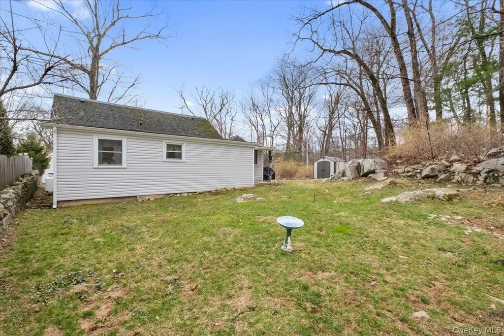 45 Laurel Road Lake Peekskill NY 10537