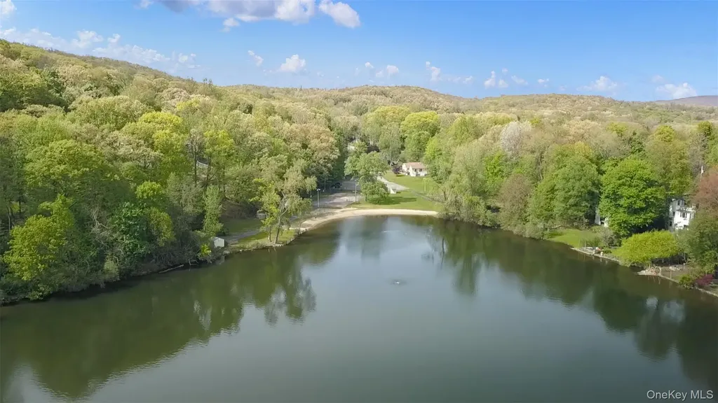 45 Laurel Road Lake Peekskill NY 10537