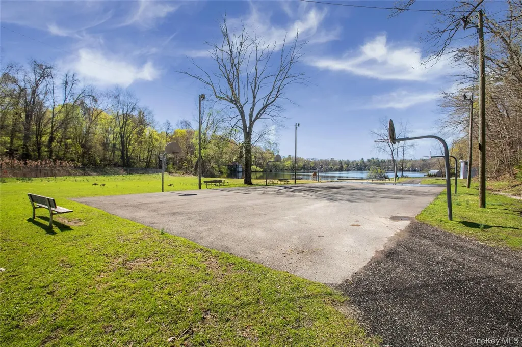 45 Laurel Road Lake Peekskill NY 10537