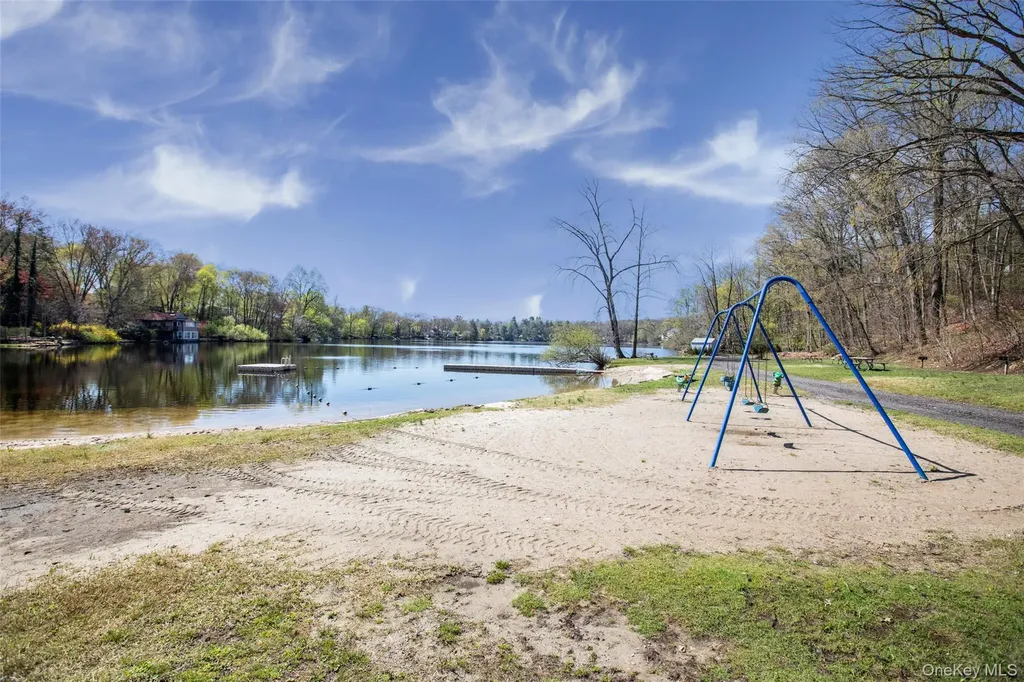 45 Laurel Road Lake Peekskill NY 10537