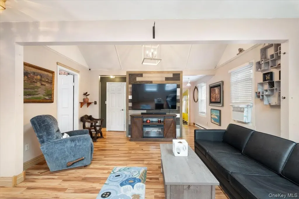 45 Laurel Road Lake Peekskill NY 10537