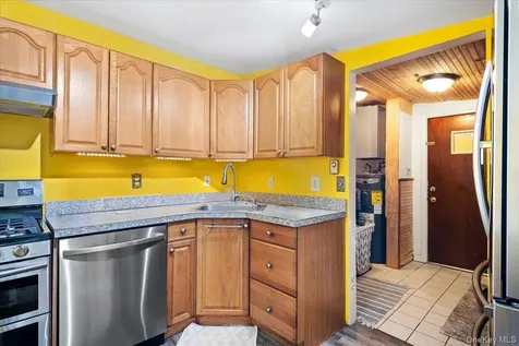 45 Laurel Road Lake Peekskill NY 10537