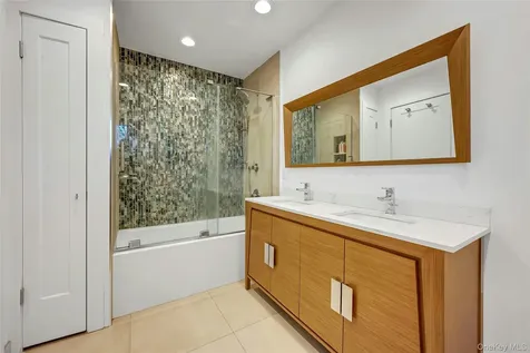 33 Hirst Road Briarcliff Manor NY 10510