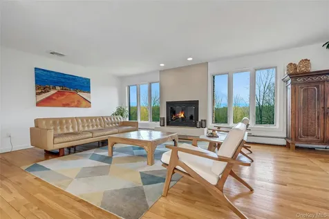 33 Hirst Road Briarcliff Manor NY 10510