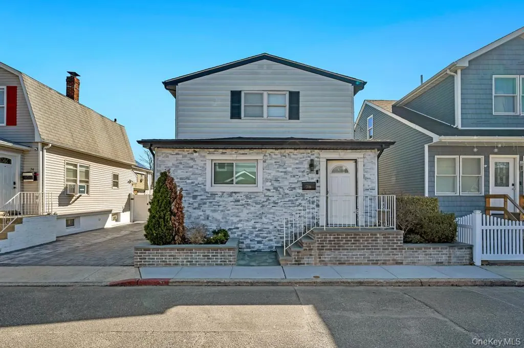78 Claridge Avenue Elmont NY 11003