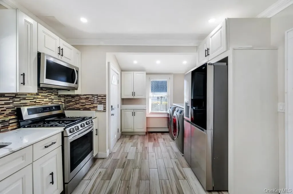 78 Claridge Avenue Elmont NY 11003