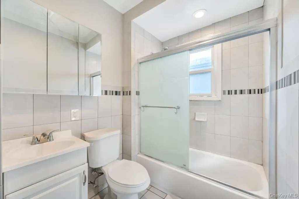 78 Claridge Avenue Elmont NY 11003