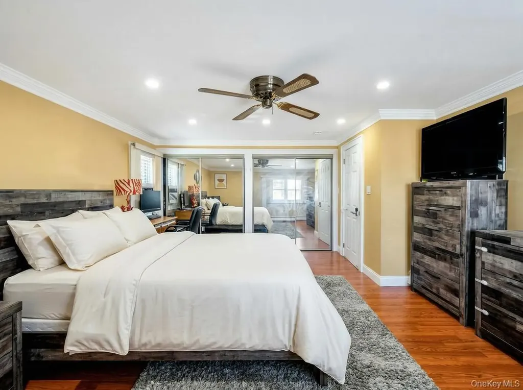 78 Claridge Avenue Elmont NY 11003