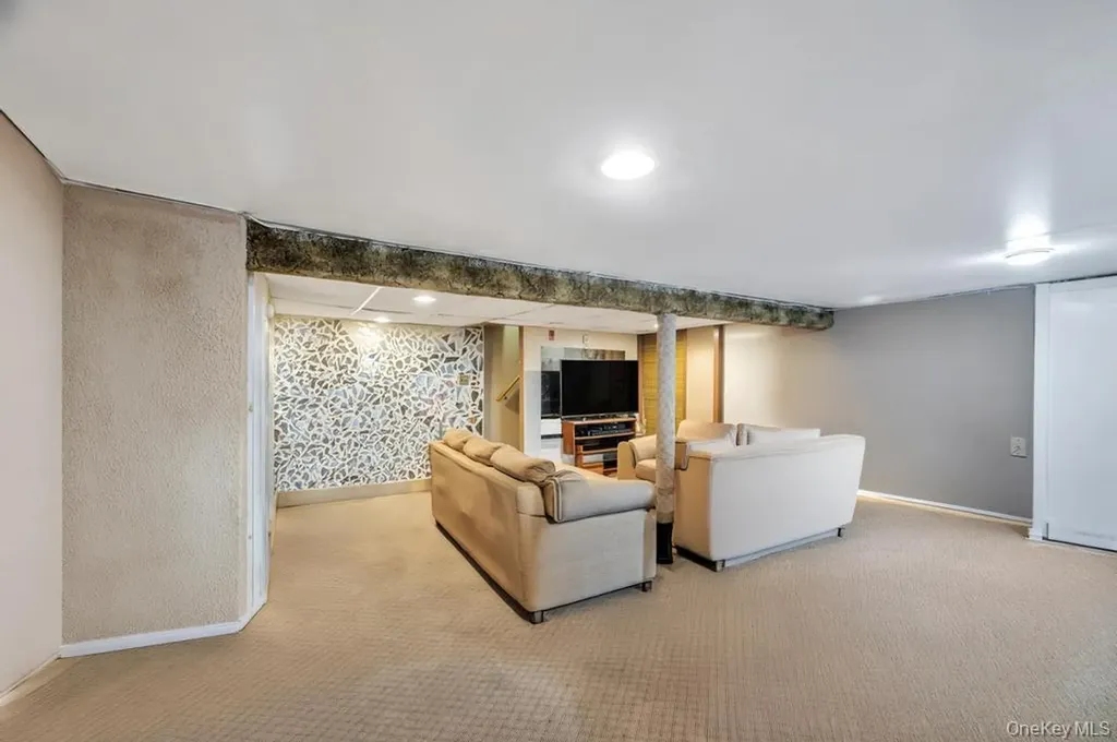 78 Claridge Avenue Elmont NY 11003