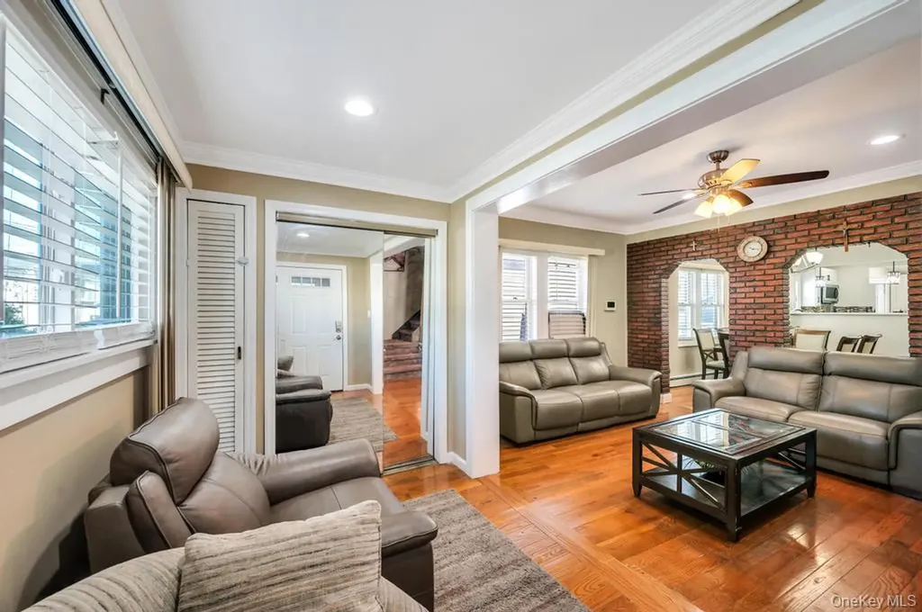 78 Claridge Avenue Elmont NY 11003