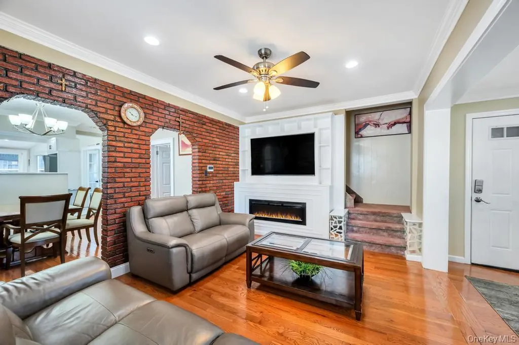 78 Claridge Avenue Elmont NY 11003