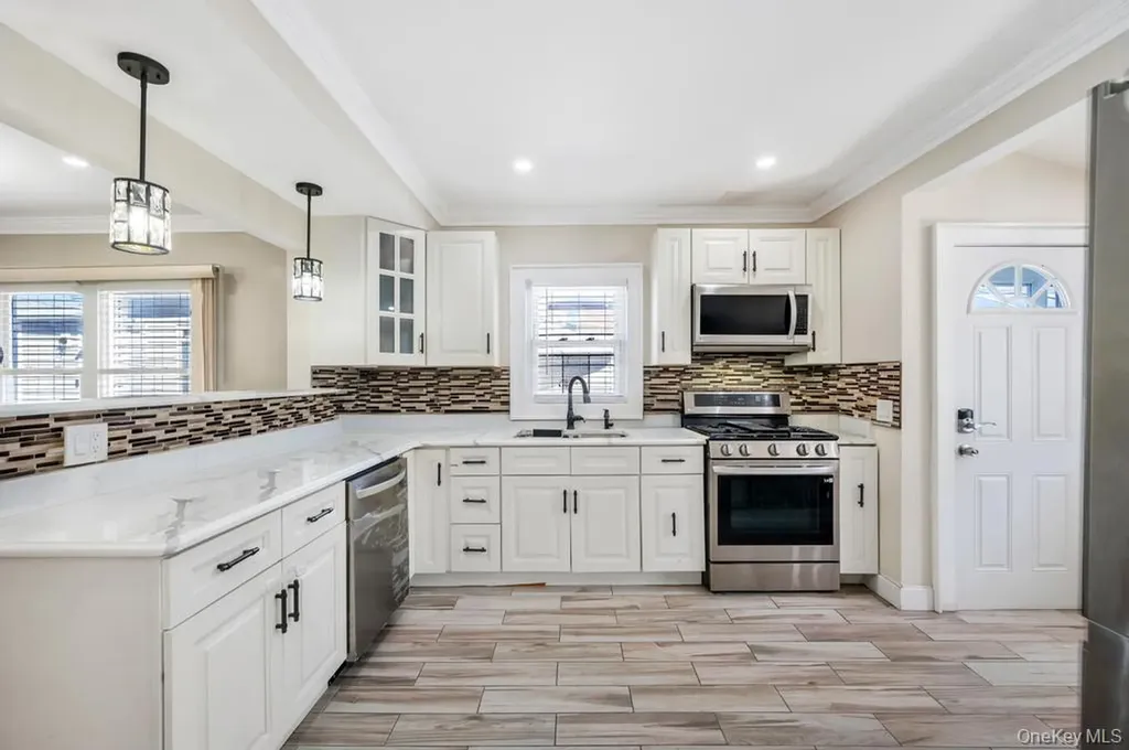 78 Claridge Avenue Elmont NY 11003
