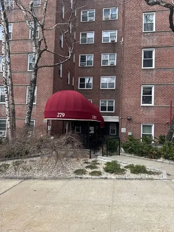 279 North Broadway Street Yonkers NY 10701