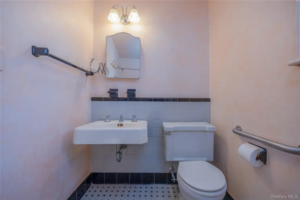 5410 Mosholu Avenue Bronx NY 10471