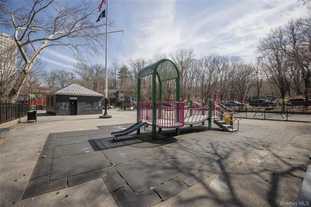 5410 Mosholu Avenue Bronx NY 10471