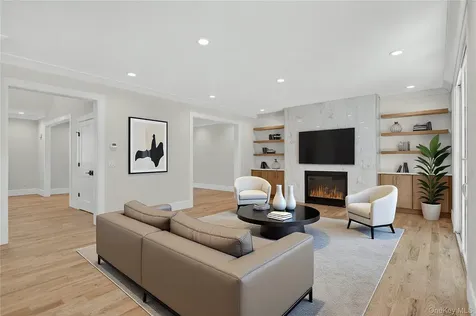 654 Caledonia Road Dix Hills NY 11746