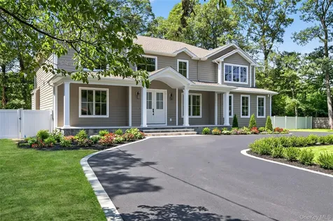 654 Caledonia Road Dix Hills NY 11746