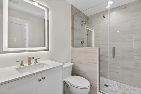 654 Caledonia Road Dix Hills NY 11746