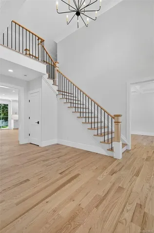 654 Caledonia Road Dix Hills NY 11746