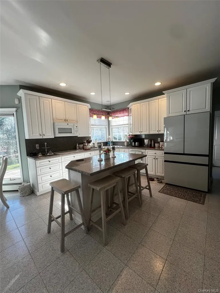 6 Kara Court Centereach NY 11720