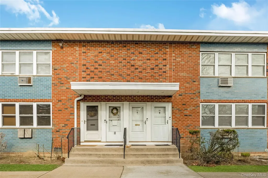 13 Farber Drive West Babylon NY 11704