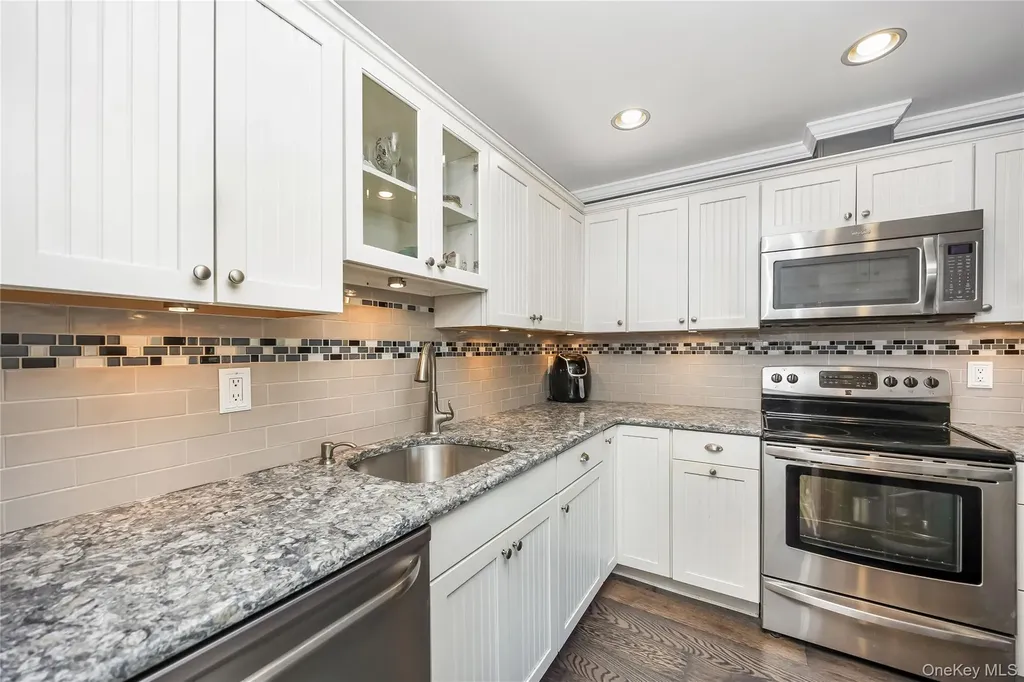 13 Farber Drive West Babylon NY 11704