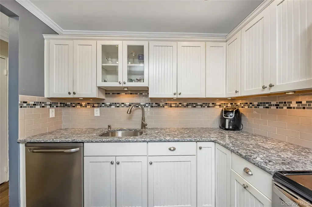 13 Farber Drive West Babylon NY 11704