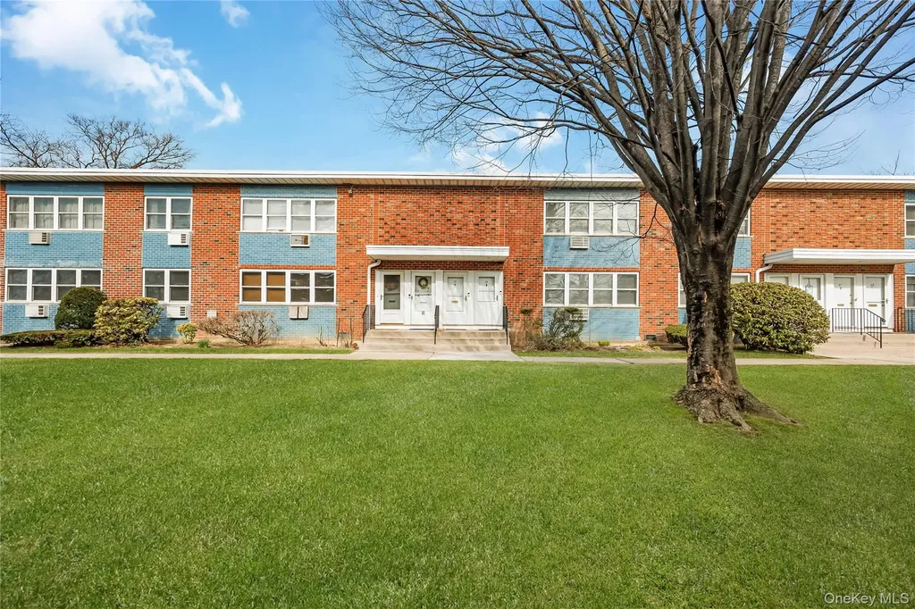 13 Farber Drive West Babylon NY 11704