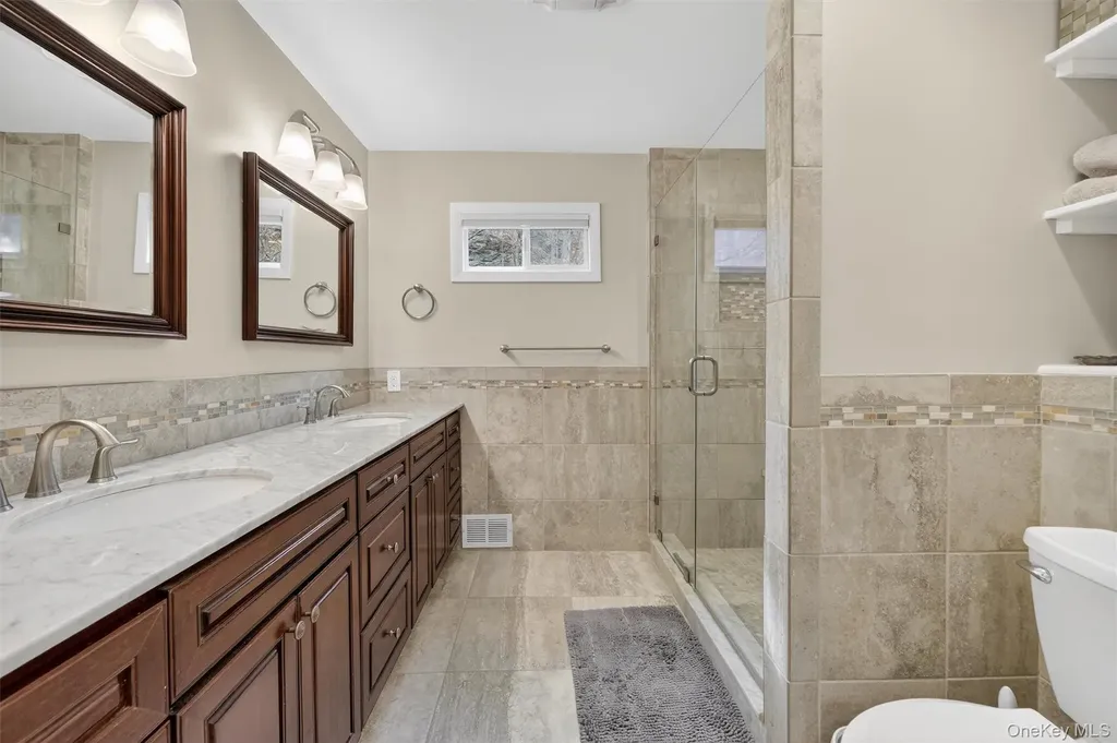 18 Clovebrook Road Valhalla NY 10595