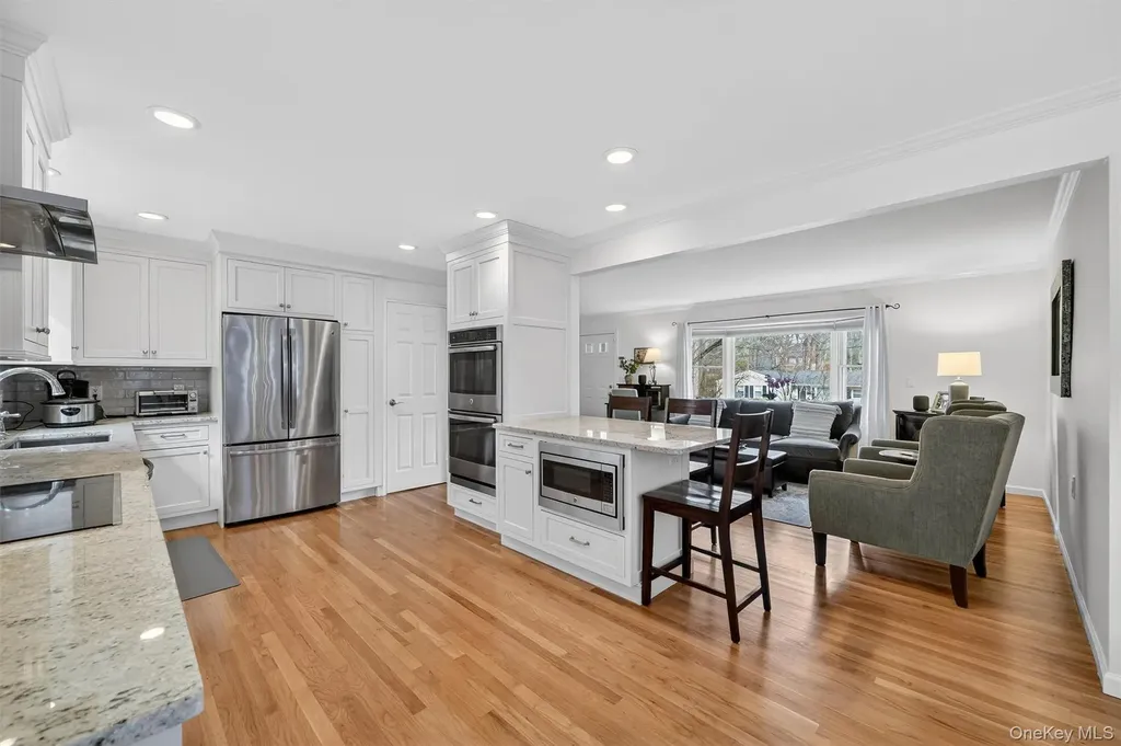 18 Clovebrook Road Valhalla NY 10595