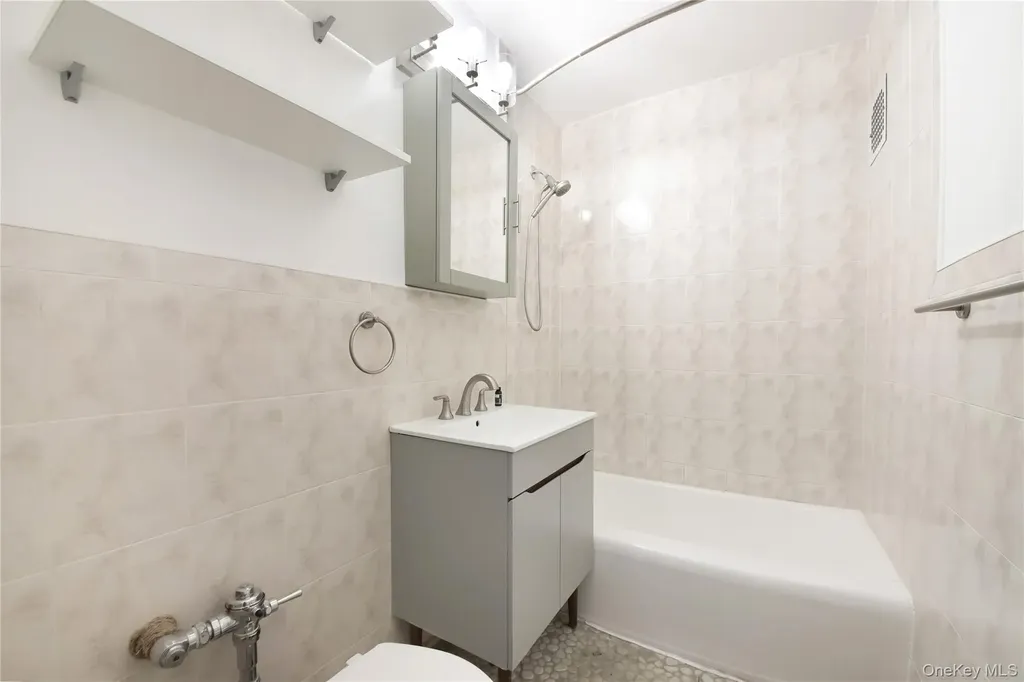 488 Ocean Parkway Brooklyn NY 11218
