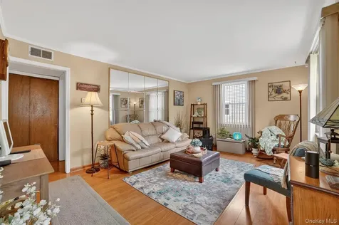 5 Cantitoe Road Yonkers NY 10710
