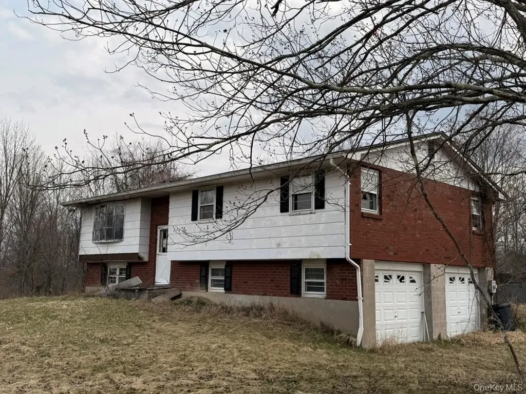 6 Stokes Lane Gardiner NY 12525