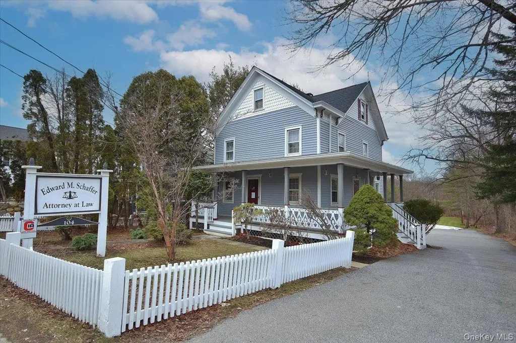 104 Gleneida Avenue Carmel NY 10512