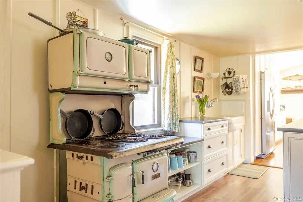 78 The Concourse Drive Kinderhook NY 12130