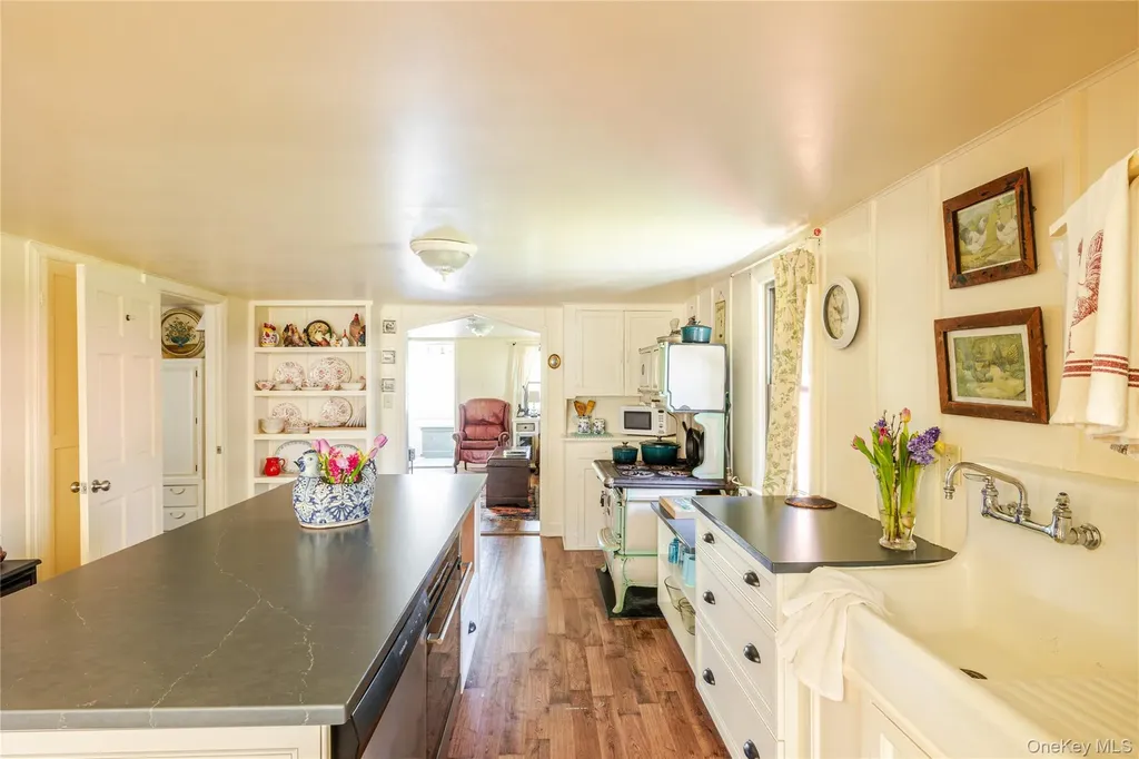 78 The Concourse Drive Kinderhook NY 12130