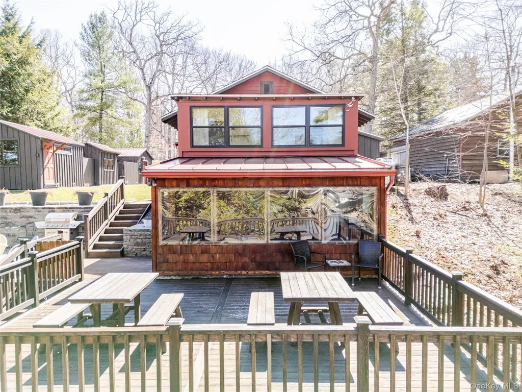 78 The Concourse Drive Kinderhook NY 12130