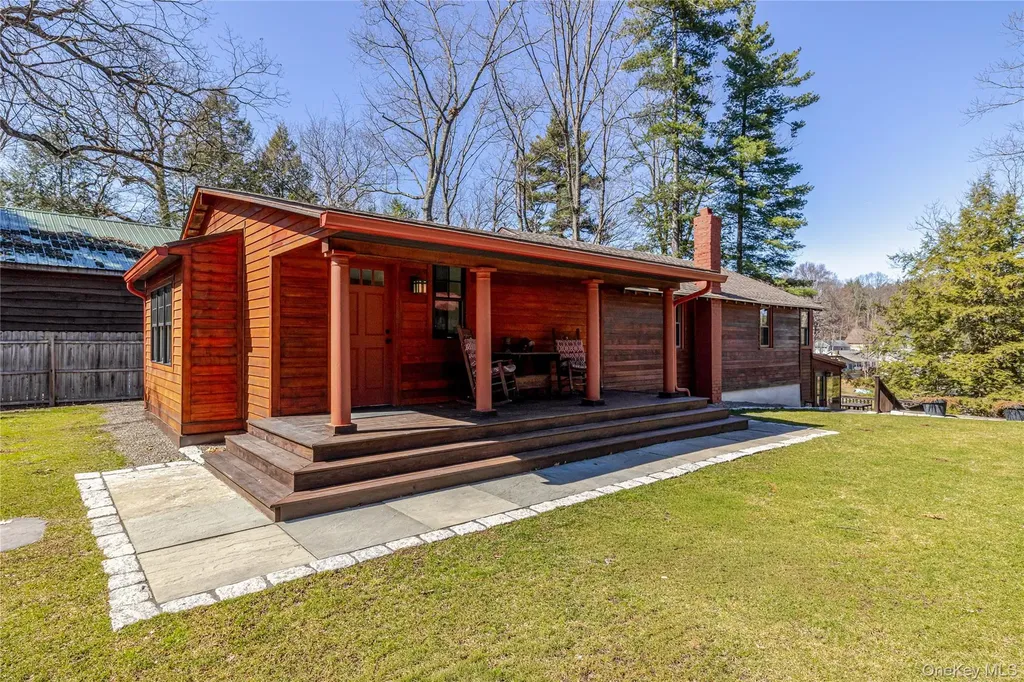 78 The Concourse Drive Kinderhook NY 12130