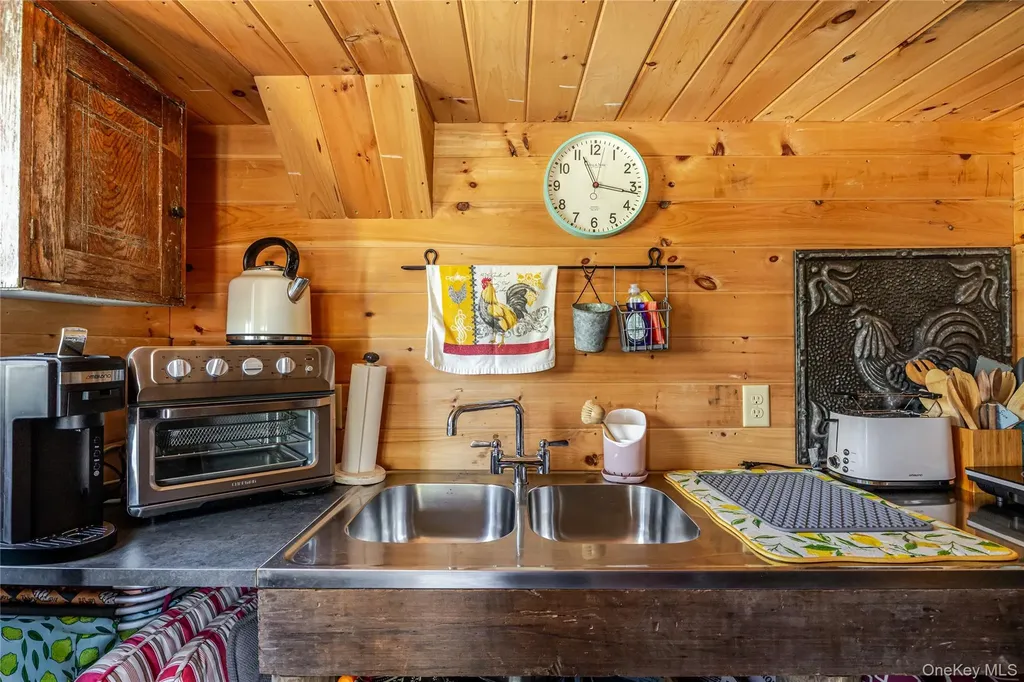 78 The Concourse Drive Kinderhook NY 12130