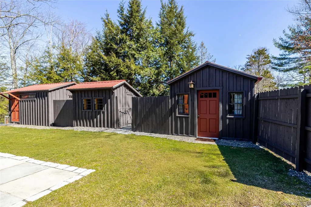 78 The Concourse Drive Kinderhook NY 12130