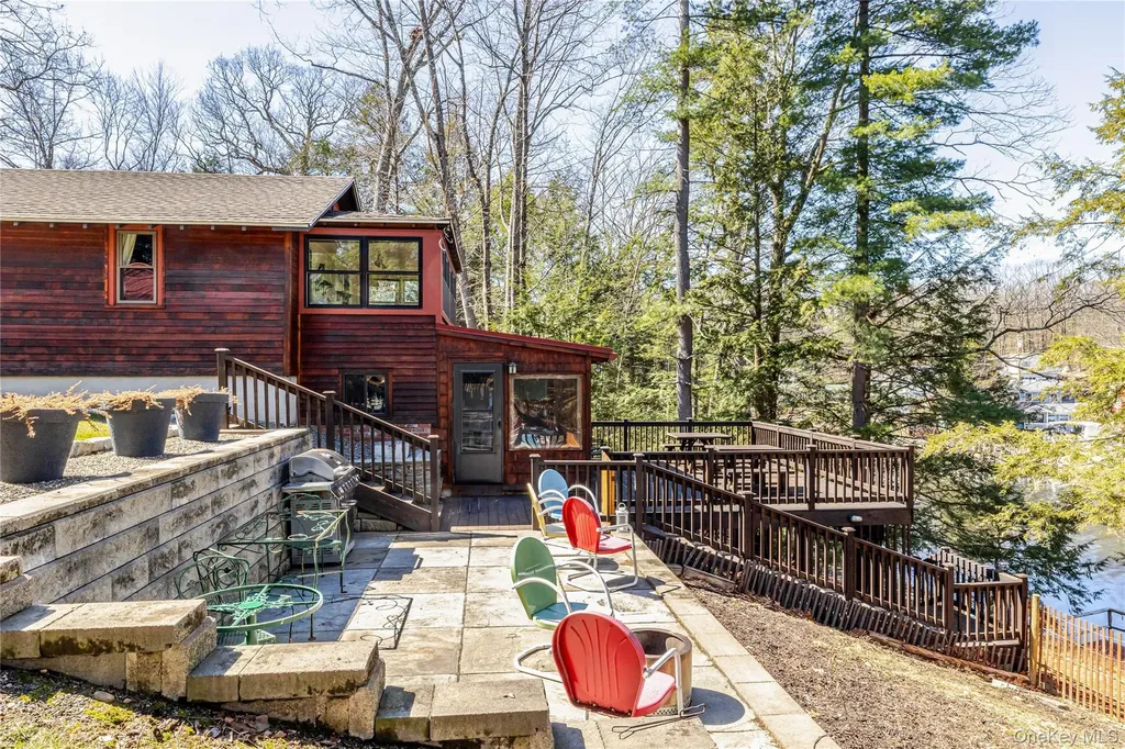 78 The Concourse Drive Kinderhook NY 12130